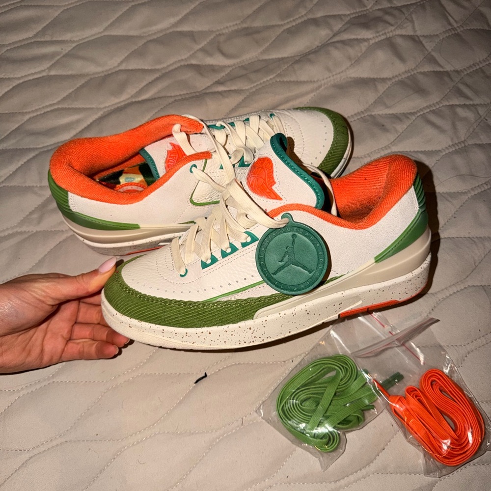 Jordan Cream and Green Sneakers